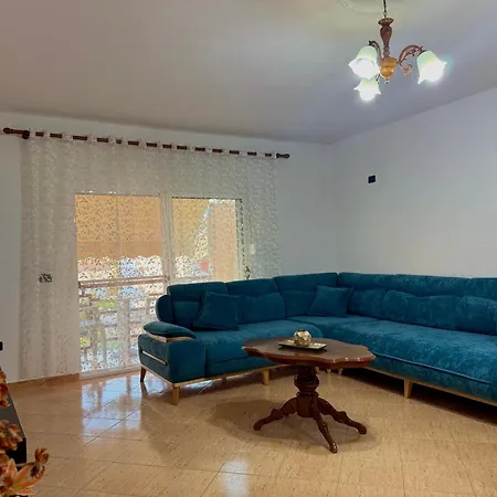 Gridi's Coastal Escape Apartment