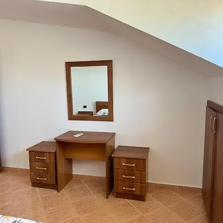 Gridi's Coastal Escape Apartment Golem (Tirana)