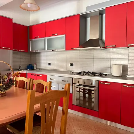 Daire Gridi's Coastal Escape Golem (Tirana)